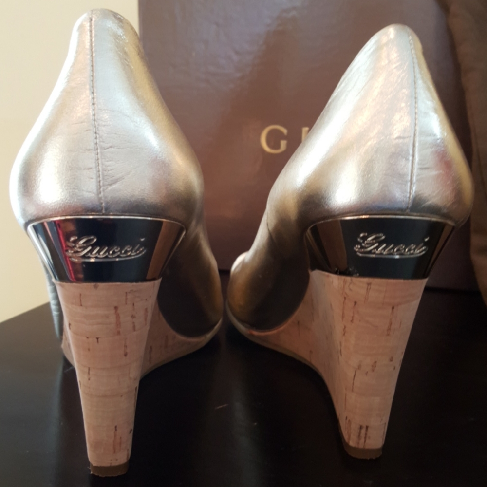 Shoes - Picture 3 of 8